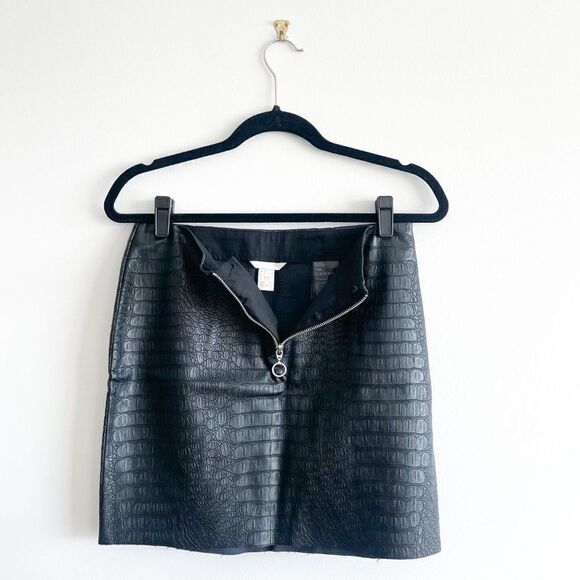 H&M Mini Skirt Faux Leather Animal Print Black Front Zip Women's 8 - Picture 3 of 8